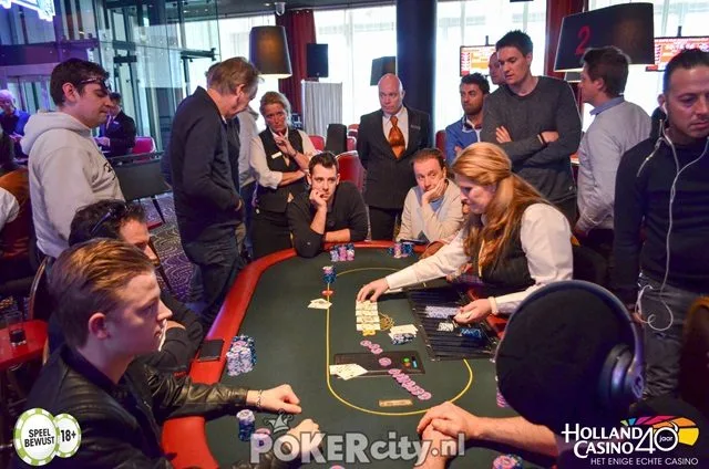 Van Dalen bubbelt in Enscede | 2017/04 - Enschede Poker Series - €500 NLHE Main Event Single Re-entry 